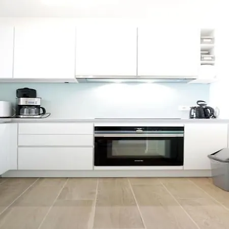 Apartment In With Sea Views *