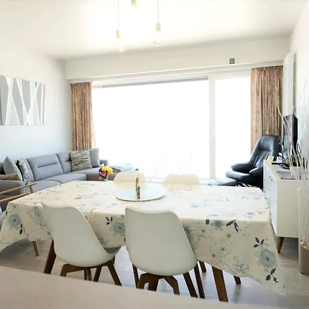 Apartment In With Sea Views